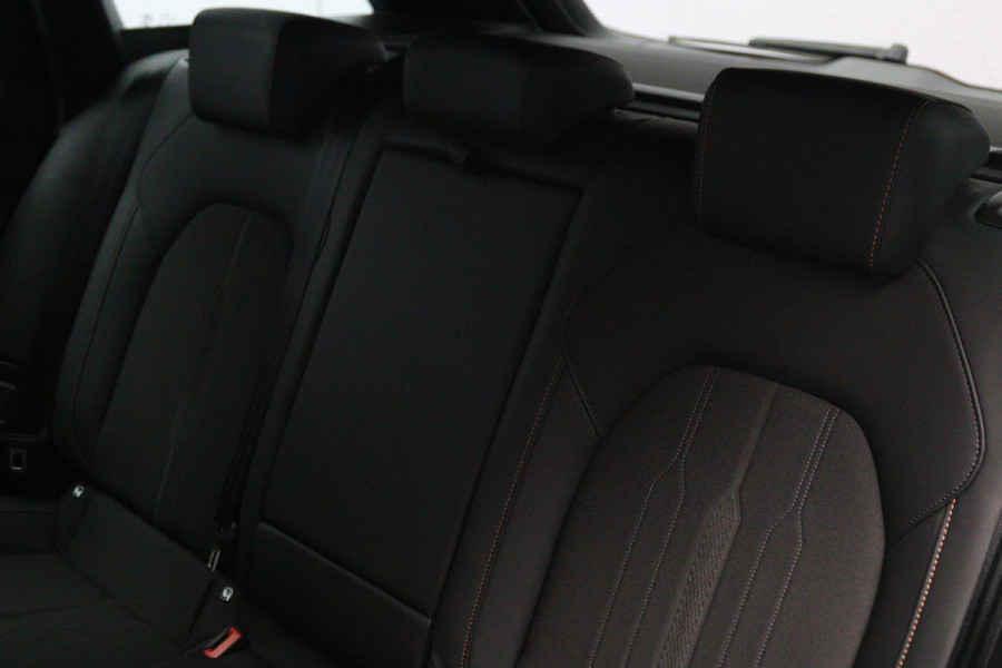 CUPRA Leon Sportstourer 1.4 e-Hybrid 204 PK Business PHEV, Trekhaak, Carplay, Adap. Cruise Control, Winterpakket