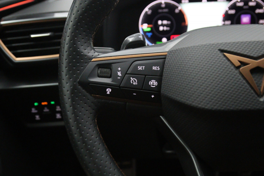 CUPRA Leon Sportstourer 1.4 e-Hybrid 204 PK Business PHEV, Trekhaak, Carplay, Adap. Cruise Control, Winterpakket