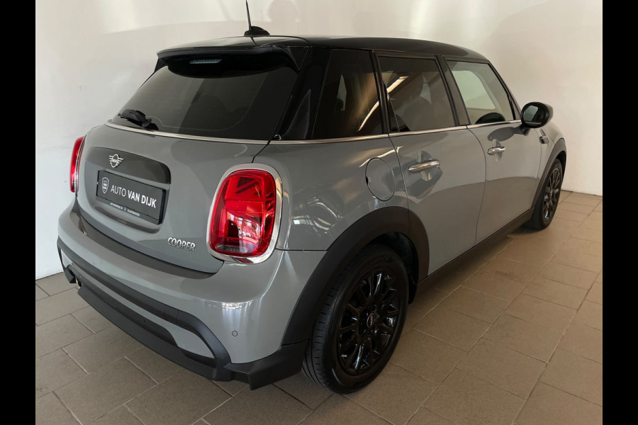 MINI 5-deurs 1.5 Cooper Business Edition AUTOMAAT AIRCO NAVI CRUISE SPORTSTOELEN APPLE CARPLAY ZWARTE LM VELGEN EN DAK NIEUWSTAAT