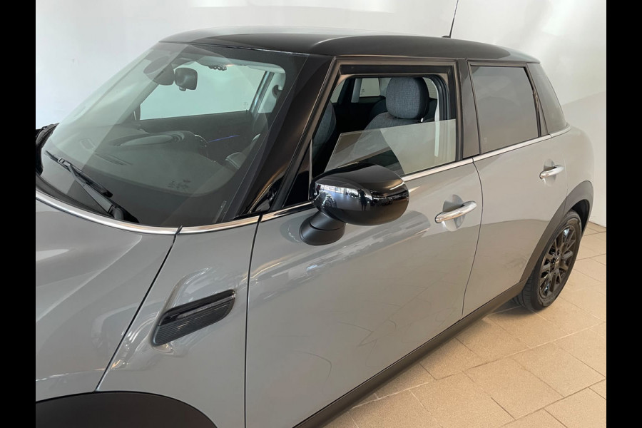 MINI 5-deurs 1.5 Cooper Business Edition AUTOMAAT AIRCO NAVI CRUISE SPORTSTOELEN APPLE CARPLAY ZWARTE LM VELGEN EN DAK NIEUWSTAAT