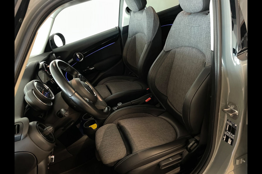MINI 5-deurs 1.5 Cooper Business Edition AUTOMAAT AIRCO NAVI CRUISE SPORTSTOELEN APPLE CARPLAY ZWARTE LM VELGEN EN DAK NIEUWSTAAT