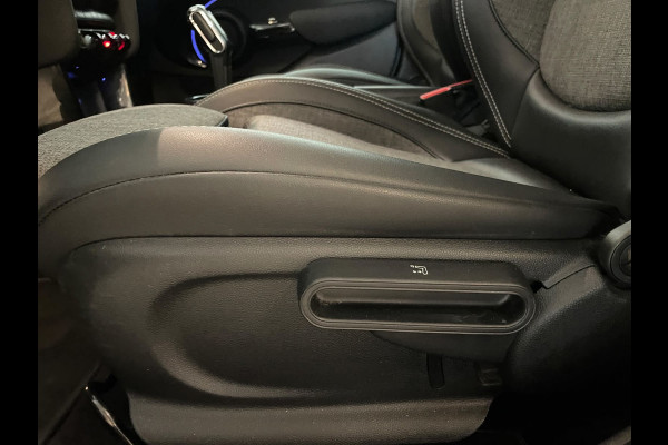 MINI 5-deurs 1.5 Cooper Business Edition AUTOMAAT AIRCO NAVI CRUISE SPORTSTOELEN APPLE CARPLAY ZWARTE LM VELGEN EN DAK NIEUWSTAAT