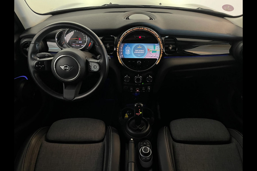 MINI 5-deurs 1.5 Cooper Business Edition AUTOMAAT AIRCO NAVI CRUISE SPORTSTOELEN APPLE CARPLAY ZWARTE LM VELGEN EN DAK NIEUWSTAAT