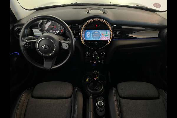 MINI 5-deurs 1.5 Cooper Business Edition AUTOMAAT AIRCO NAVI CRUISE SPORTSTOELEN APPLE CARPLAY ZWARTE LM VELGEN EN DAK NIEUWSTAAT