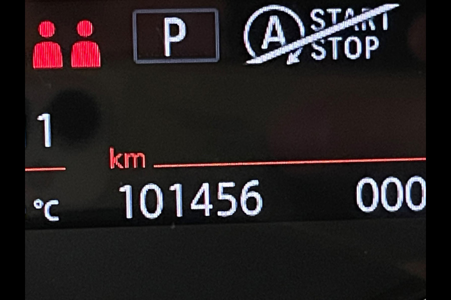 MINI 5-deurs 1.5 Cooper Business Edition AUTOMAAT AIRCO NAVI CRUISE SPORTSTOELEN APPLE CARPLAY ZWARTE LM VELGEN EN DAK NIEUWSTAAT