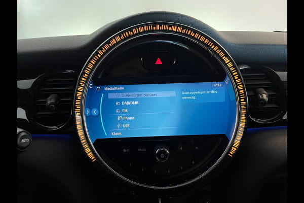 MINI 5-deurs 1.5 Cooper Business Edition AUTOMAAT AIRCO NAVI CRUISE SPORTSTOELEN APPLE CARPLAY ZWARTE LM VELGEN EN DAK NIEUWSTAAT