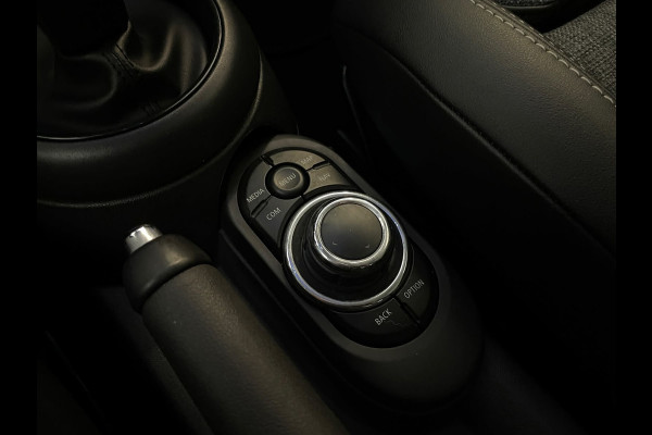 MINI 5-deurs 1.5 Cooper Business Edition AUTOMAAT AIRCO NAVI CRUISE SPORTSTOELEN APPLE CARPLAY ZWARTE LM VELGEN EN DAK NIEUWSTAAT