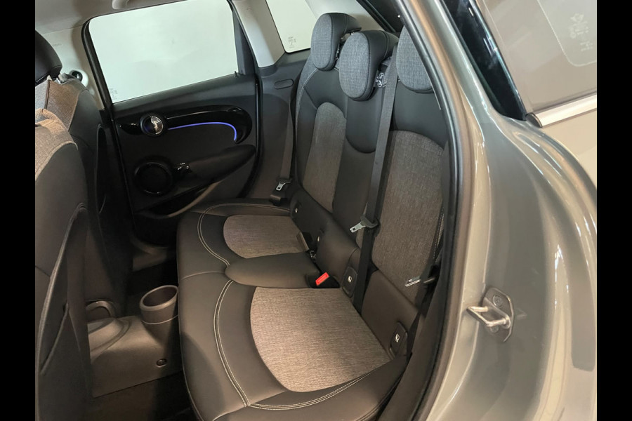 MINI 5-deurs 1.5 Cooper Business Edition AUTOMAAT AIRCO NAVI CRUISE SPORTSTOELEN APPLE CARPLAY ZWARTE LM VELGEN EN DAK NIEUWSTAAT