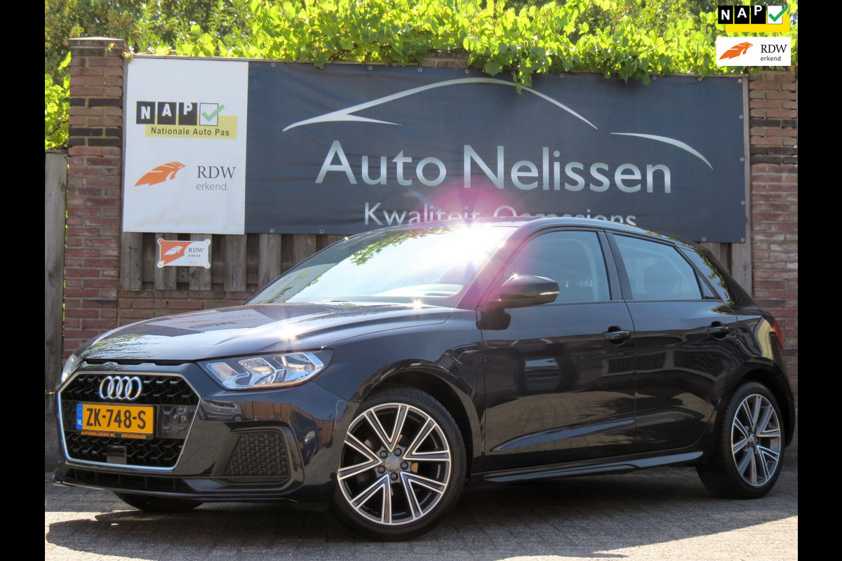 Audi A1 Sportback 25 TFSI epic | DEALER ONDERHOUDEN | SFEERVERLICHTING | CAMERA | 17 INCH VELGEN | NIEUWE BANDEN | APPLE CARPLAY |