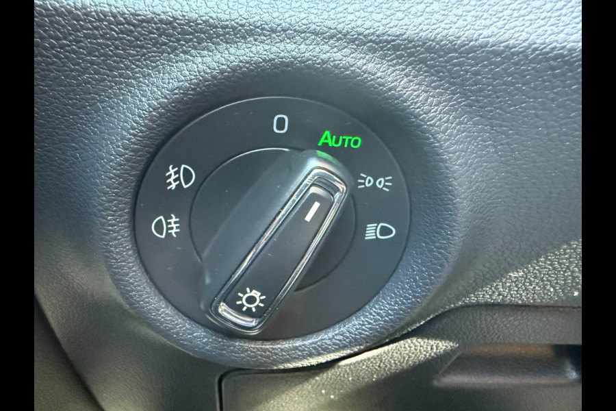 Škoda Kamiq 1.0 TSI Monte Carlo * Panoramadak * Parkeercamera * Navigatiesysteem * Keyless entry*