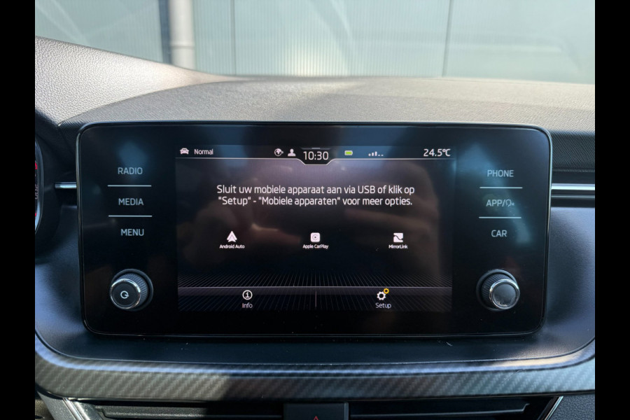 Škoda Kamiq 1.0 TSI Monte Carlo * Panoramadak * Parkeercamera * Navigatiesysteem * Keyless entry*