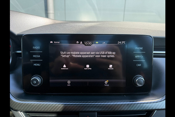 Škoda Kamiq 1.0 TSI Monte Carlo * Panoramadak * Parkeercamera * Navigatiesysteem * Keyless entry*