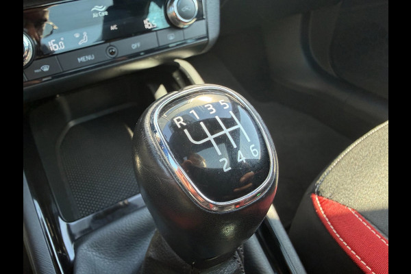 Škoda Kamiq 1.0 TSI Monte Carlo * Panoramadak * Parkeercamera * Navigatiesysteem * Keyless entry*