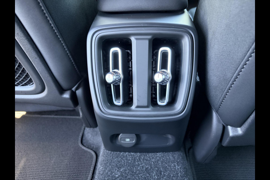 Volvo XC40 Core Recharge Pure Electric 2WD SOH 97% |  | APPLE CARPLAY | STUUR/STOEL VERWARMING | ACCUGARANTIE 8 JAAR/160.000KM