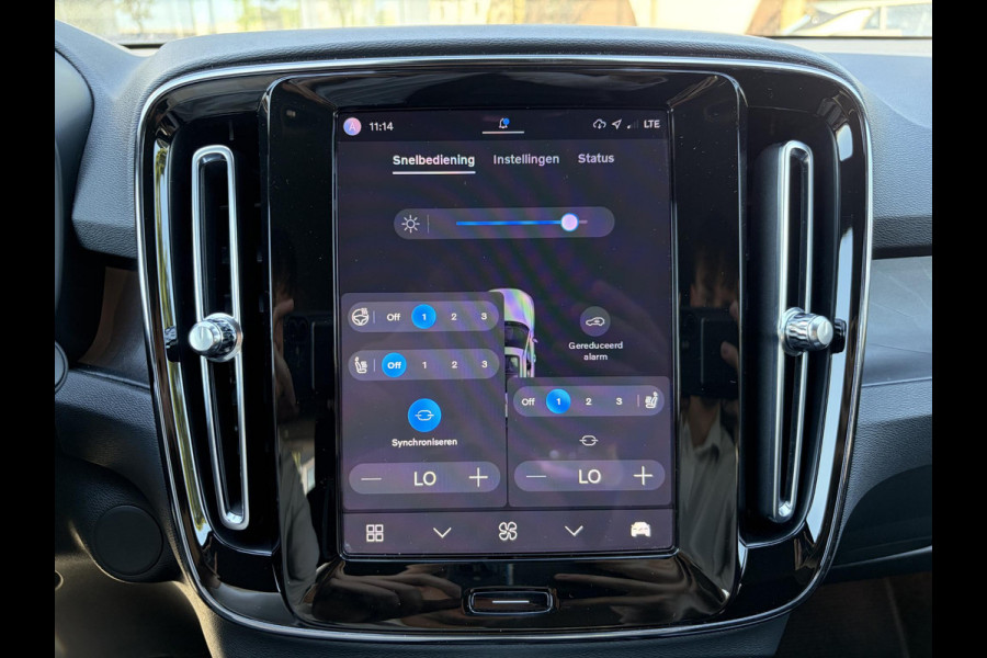 Volvo XC40 Core Recharge Pure Electric 2WD SOH 97% |  | APPLE CARPLAY | STUUR/STOEL VERWARMING | ACCUGARANTIE 8 JAAR/160.000KM