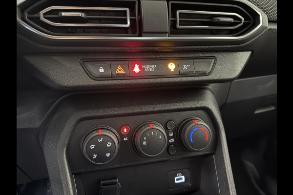 Dacia Sandero 1.0 TCe 90 Comfort Groot scherm Navigatie Apple Carplay Android Auto Cruise Control Airco Full LED Armsteun