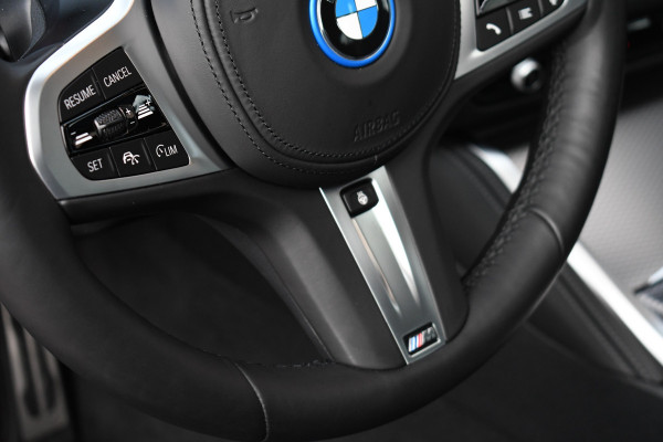 BMW i4 eDrive40 M-Sport 84kWh Dak Trekh ACC H/K 360 HUD Laser-LED