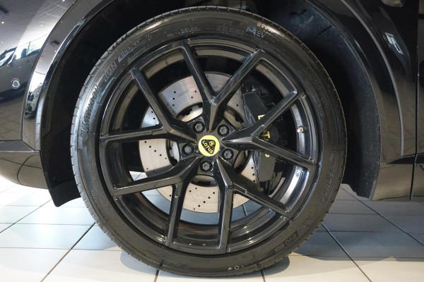 Lotus Eletre EDS 450 4WD 112 kWh 612PK + TREKHAAK / 22 INCH / LUCHTVERING / HEAD-UP / 360 CAMERA