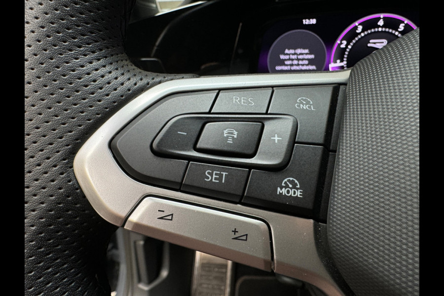 Volkswagen Golf 1.5 eTSI Pano|HuD|Trekhaak|360 Camera|Keyless|ACC|Sfeer|Lane Assist