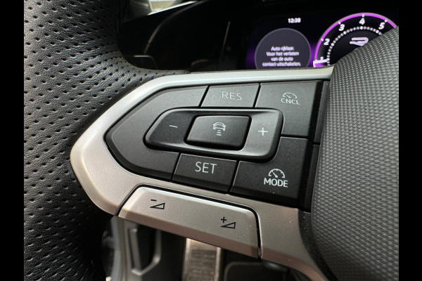 Volkswagen Golf 1.5 eTSI Pano|HuD|Trekhaak|360 Camera|Keyless|ACC|Sfeer|Lane Assist