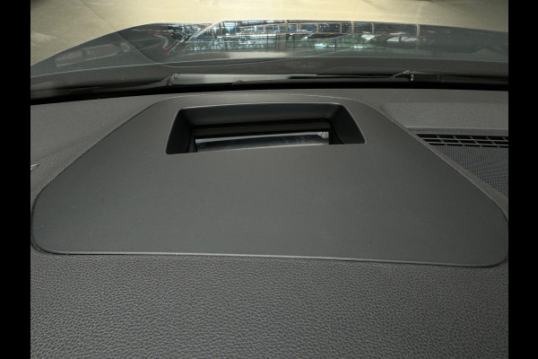 Volkswagen Golf 1.5 eTSI Pano|HuD|Trekhaak|360 Camera|Keyless|ACC|Sfeer|Lane Assist