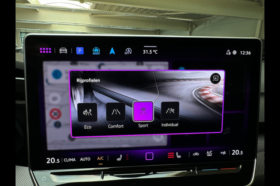 Volkswagen Golf 1.5 eTSI Pano|HuD|Trekhaak|360 Camera|Keyless|ACC|Sfeer|Lane Assist