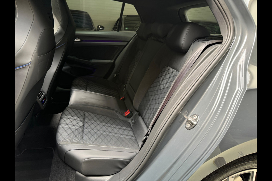 Volkswagen Golf 1.5 eTSI Pano|HuD|Trekhaak|360 Camera|Keyless|ACC|Sfeer|Lane Assist