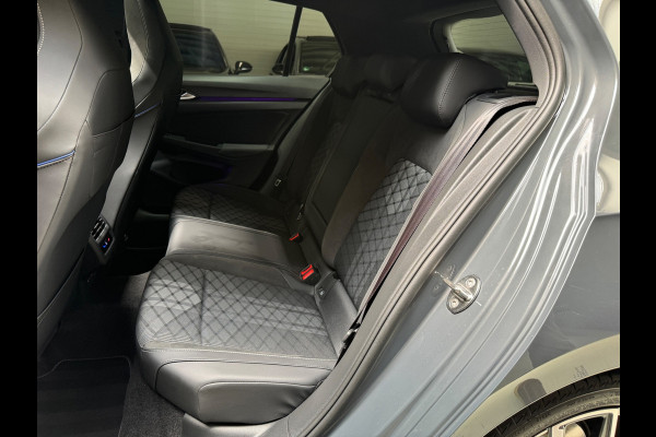 Volkswagen Golf 1.5 eTSI Pano|HuD|Trekhaak|360 Camera|Keyless|ACC|Sfeer|Lane Assist