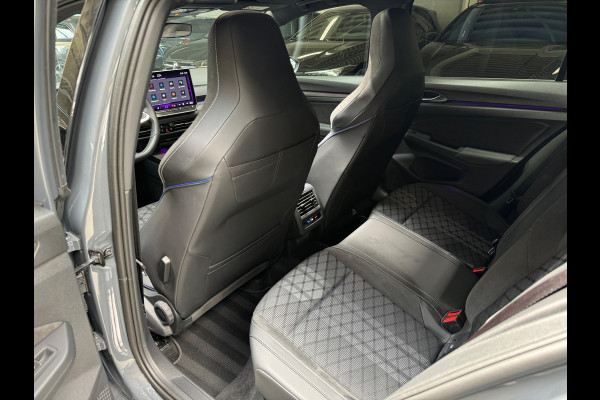 Volkswagen Golf 1.5 eTSI Pano|HuD|Trekhaak|360 Camera|Keyless|ACC|Sfeer|Lane Assist