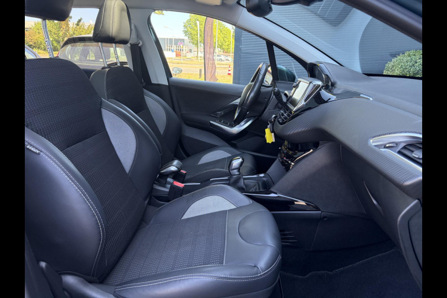 Peugeot 2008 1.2 PureTech Allure D-riem vv in 02-2026 l Pano l Carplay l Camera l Halfleder l 110pk l Dealer Onderhouden l 2e Eigenaar l Navi l Clima l Cruise l Pdc l Lm velgen l Apk tot 02-2027