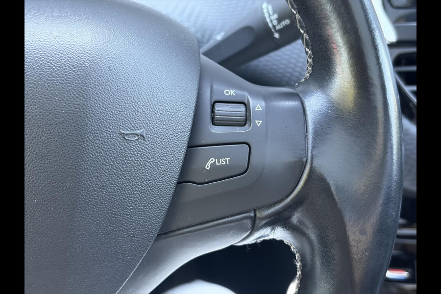 Peugeot 2008 1.2 PureTech Allure D-riem vv in 02-2026 l Pano l Carplay l Camera l Halfleder l 110pk l Dealer Onderhouden l 2e Eigenaar l Navi l Clima l Cruise l Pdc l Lm velgen l Apk tot 02-2027