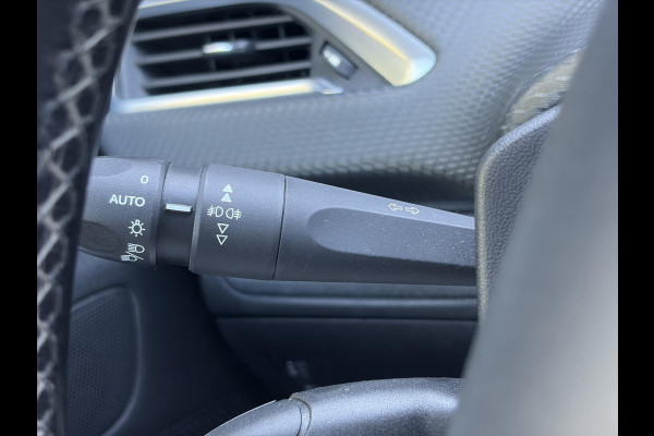 Peugeot 2008 1.2 PureTech Allure D-riem vv in 02-2026 l Pano l Carplay l Camera l Halfleder l 110pk l Dealer Onderhouden l 2e Eigenaar l Navi l Clima l Cruise l Pdc l Lm velgen l Apk tot 02-2027