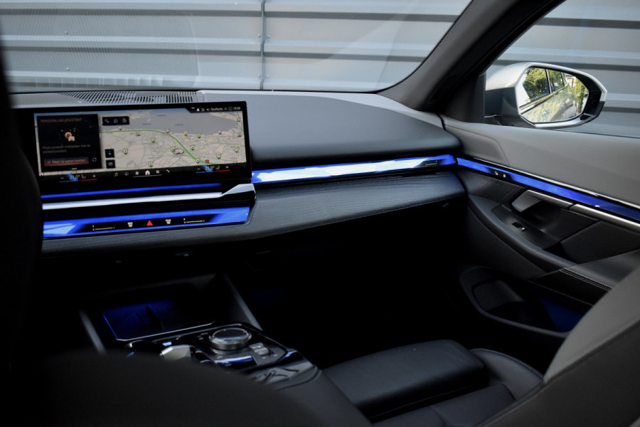 BMW i5 eDrive40 M Sport 84 kWh | Orig. NL | Driving Assistant Plus | Lederen Bekleding | Ambient verlichting |