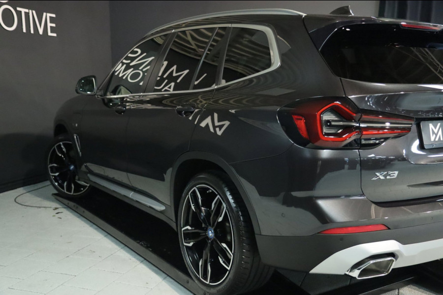 BMW X3 XDrive30e / PANO / LASER / HUD / MEMORY / 360 / KEYLESS / 21'
