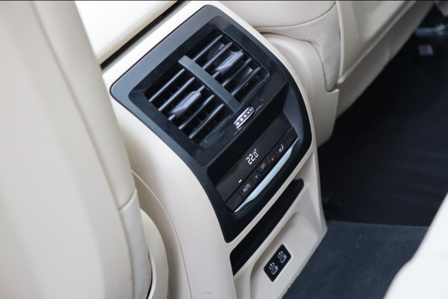 BMW X3 XDrive30e / PANO / LASER / HUD / MEMORY / 360 / KEYLESS / 21'