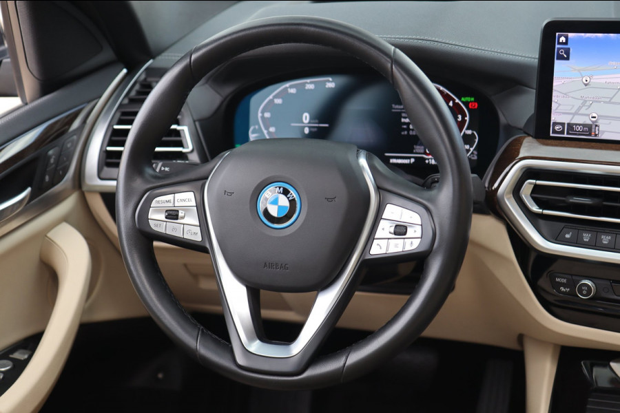 BMW X3 XDrive30e / PANO / LASER / HUD / MEMORY / 360 / KEYLESS / 21'