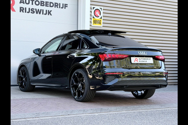 Audi A3 Limousine 30 TFSI S edition Pano/AppleCarPlay/Acc