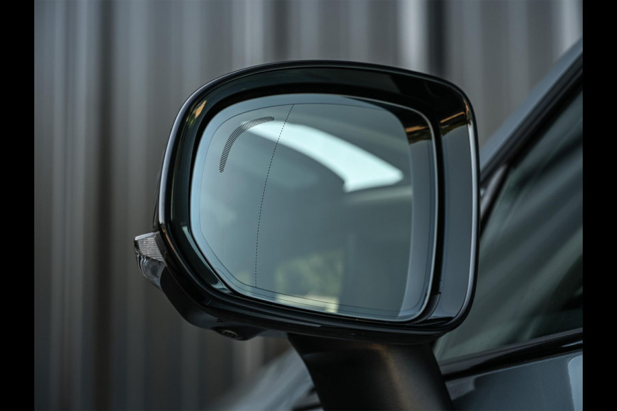 Volvo XC60 2.0 T8 Plug-in hybrid AWD Ultra Black Edition | Panoramadak | Harman/Kardon | Pilot Assist | HUD | 360 Camera | Memory Seats | Trekhaak | Stuurverwarming | Stoelverwarming V+A |