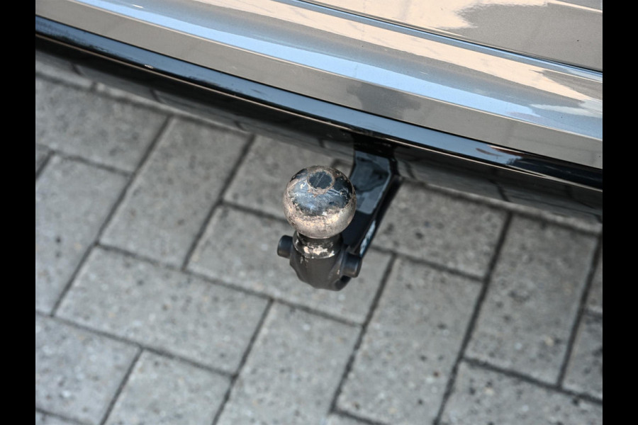 Volvo XC60 2.0 T8 Plug-in hybrid AWD Ultra Black Edition | Panoramadak | Harman/Kardon | Pilot Assist | HUD | 360 Camera | Memory Seats | Trekhaak | Stuurverwarming | Stoelverwarming V+A |