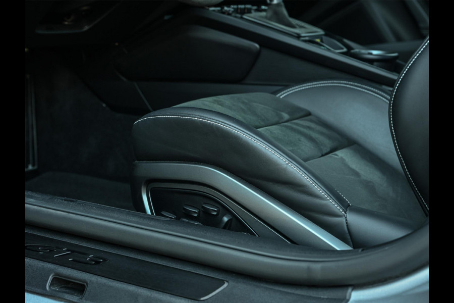 Porsche 911 4.0 GT3 | NL-Auto | Dealeronderhouden | Sport Chrono | Achterasbesturing | Race-Tex Hemelbekleding | 18 Wegs Verst. Stoelen | Camera |