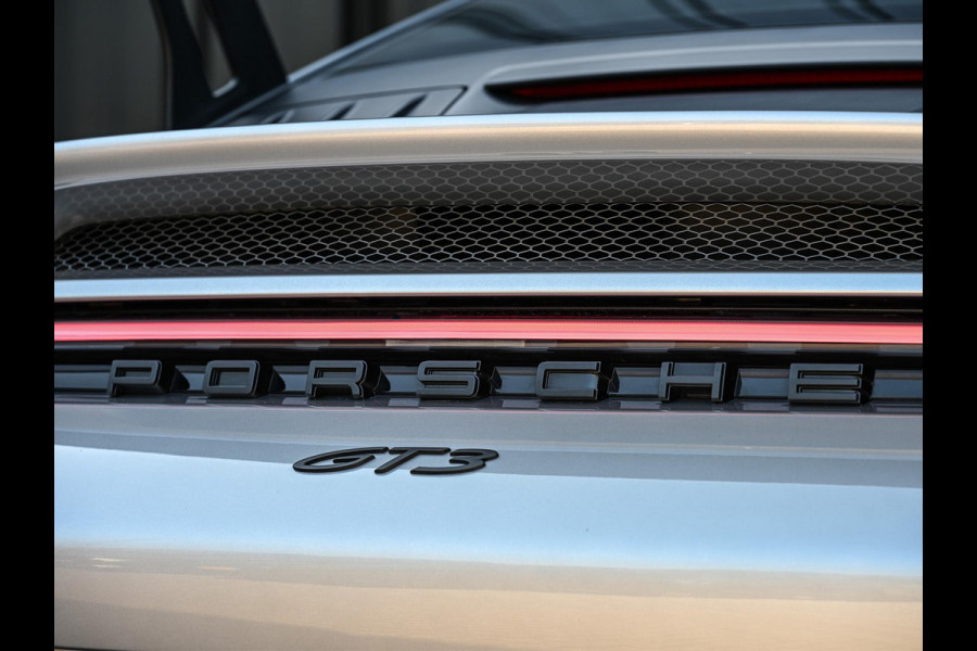 Porsche 911 4.0 GT3 | NL-Auto | Dealeronderhouden | Sport Chrono | Achterasbesturing | Race-Tex Hemelbekleding | 18 Wegs Verst. Stoelen | Camera |