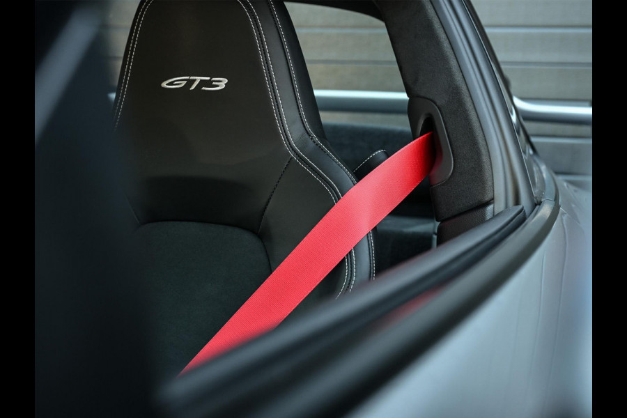 Porsche 911 4.0 GT3 | NL-Auto | Dealeronderhouden | Sport Chrono | Achterasbesturing | Race-Tex Hemelbekleding | 18 Wegs Verst. Stoelen | Camera |