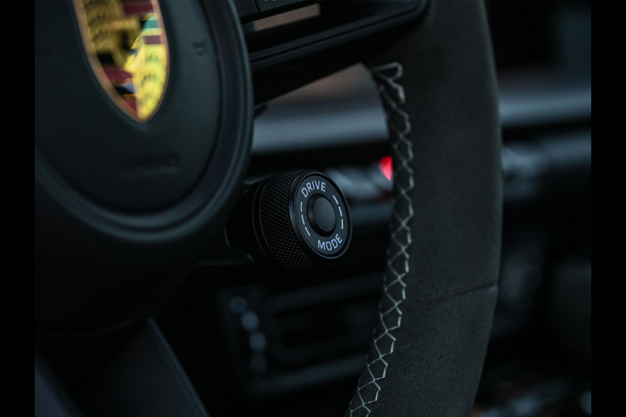 Porsche 911 4.0 GT3 | NL-Auto | Dealeronderhouden | Sport Chrono | Achterasbesturing | Race-Tex Hemelbekleding | 18 Wegs Verst. Stoelen | Camera |