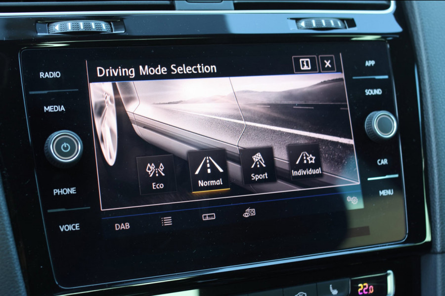 Volkswagen Golf 1.5 TSI DSG 3X R-Line *Led*Camera*Virtual*ACC