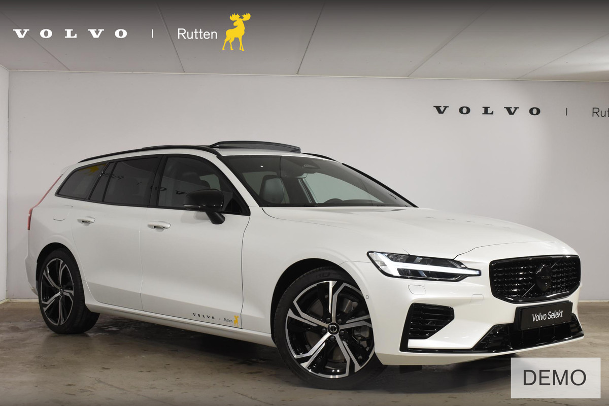 Volvo V60 T8 455PK Plug-in hybrid AWD Ultra Dark Performance Edition / Polestar Optimalisatie / Glossy black Logo's / 360 Camera / Harman Kardon audio / Head-up display / Panorama dak / 19" / Stoel- en stuurverwarming