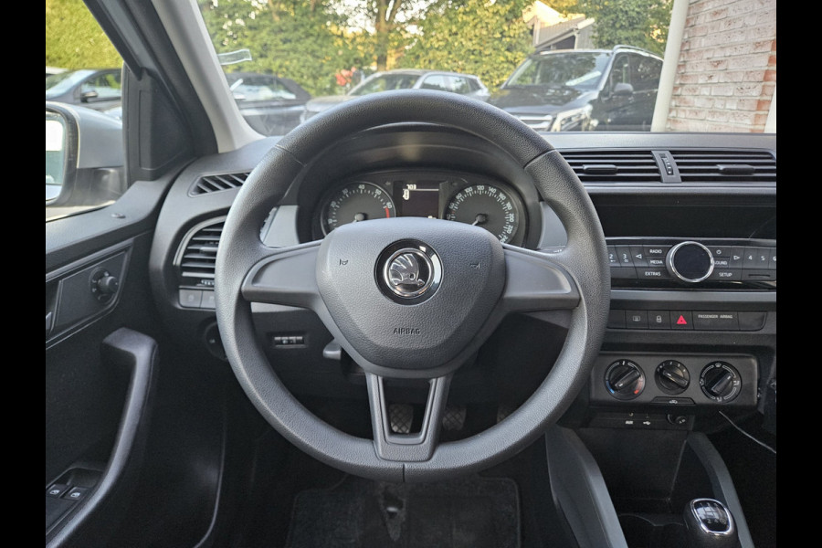 Škoda Fabia Combi 1.0 MPI Active Trekhaak! Cruise Control! NAP! Nette Auto!