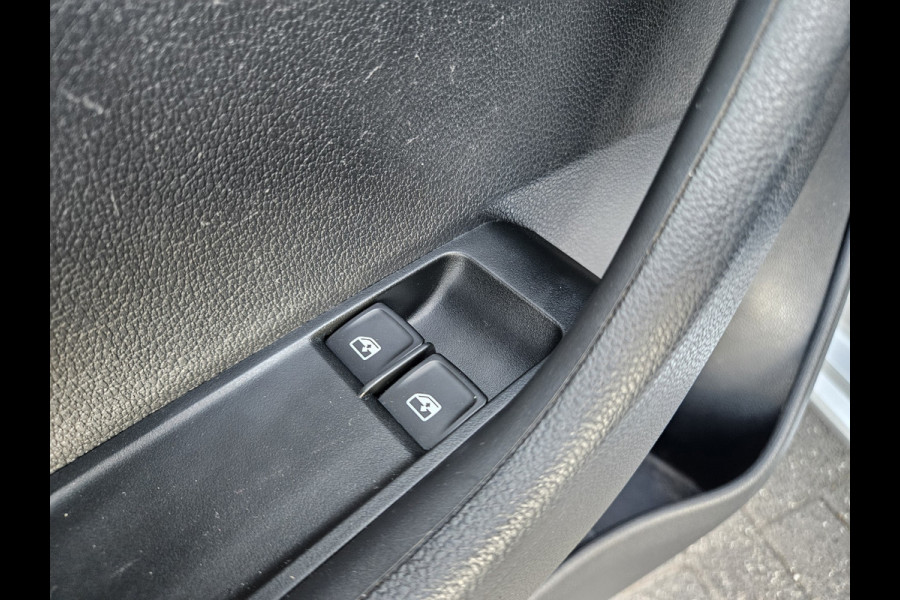 Škoda Fabia Combi 1.0 MPI Active Trekhaak! Cruise Control! NAP! Nette Auto!