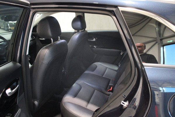 Kia Niro 1.6 GDi Hybrid Style Edition Schuifdak/18inch/keurig onderhouden/12 maanden bovag garantie