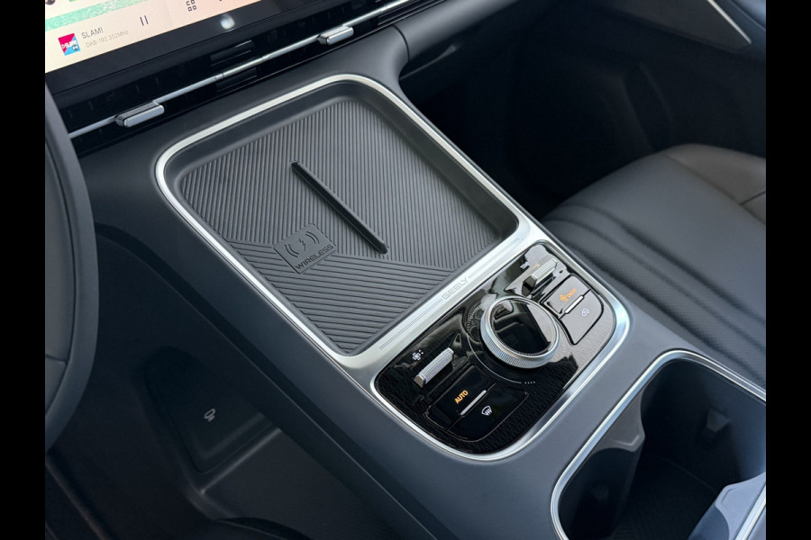 GEELY Starray EM-i MAX+ PHEV LONG RANGE NIEUWE AUTO | 29,8 kWh ACCU | 136 KM WLTP | PANORAMADAK | STOELVERWARMING/KOELING | LEER | MET MASSAGE