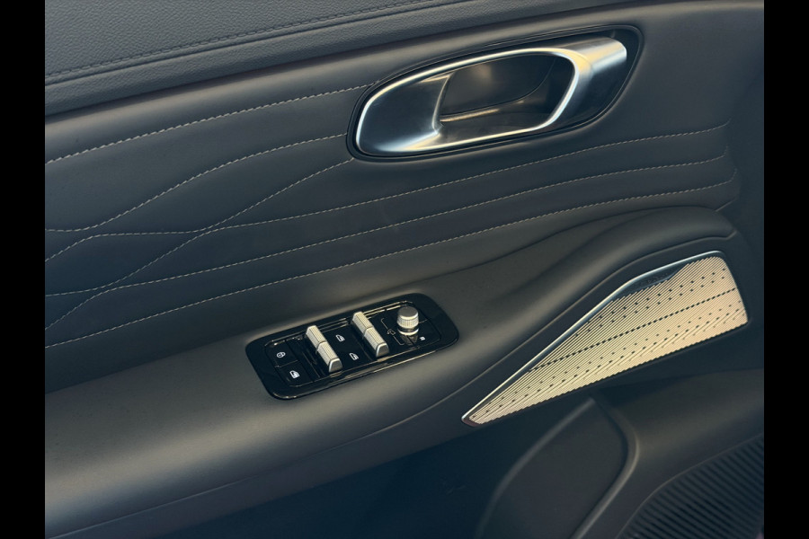 GEELY Starray EM-i MAX+ PHEV LONG RANGE NIEUWE AUTO | 29,8 kWh ACCU | 136 KM WLTP | PANORAMADAK | STOELVERWARMING/KOELING | LEER | MET MASSAGE